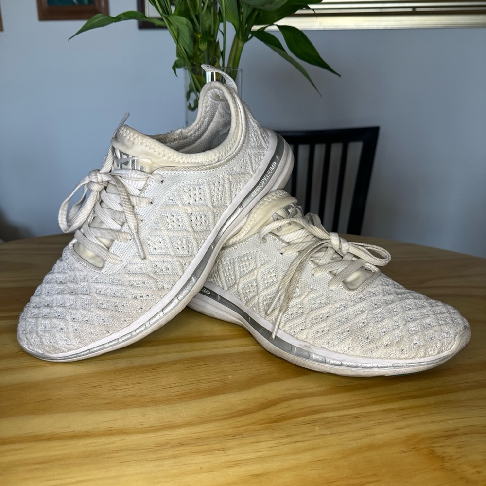 Apl Techloom Phantom Women's Size 8.5 Running Sho… - image 1